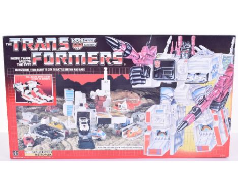 Boxed Hasbro G1 Transformers Autobot Battle Station ‘Metroplex’ 1985 issue, transforms from robot to city to battle station a