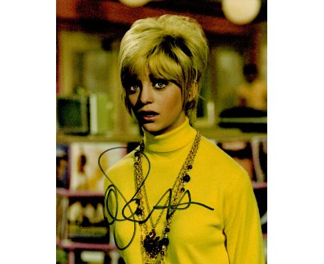 Goldie Hawn signed 10x8 colour photo. Goldie Jeanne Hawn (born November 21, 1945) is an American actress, dancer, producer, a