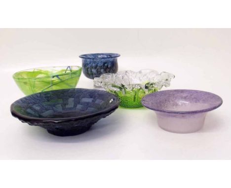 Vasart glass dish, Kosta Boda bowl and three other pieces of glass. Condition report: see terms and conditions