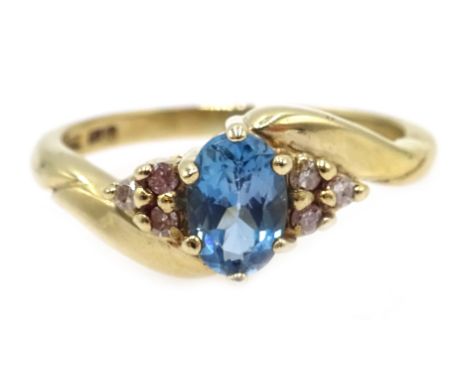 9ct gold blue topaz and diamond ring, hallmarked Condition Report &amp; Further Details Approx 2.1gm, size I-J&nbsp;