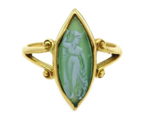 18ct gold marquise shaped, green agate cameo ring, depicting a classical figure, London 1904 Condition Report &amp; Further D