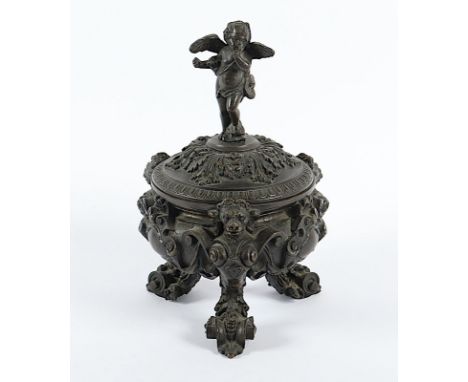 TINTENFASS, Bronze, braun patiniert, Messingeinsatz, figürlicher Knauf in Form eines Puttos, H 22, Antonio Pandiani (1838-192