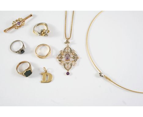 A QUANTITY OF JEWELLERY including an 18ct gold necklace collet mounted with a brilliant-cut diamond, a yellow and white gold 