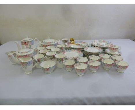 Royal Albert Fonteyn and Hartington tea and dinner service (73)