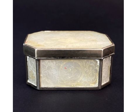 An early 20th Century Chinese engraved mother of pearl and white metal (tested silver) snuff box, 5.5 x 4 x 2.5cm.