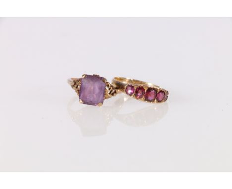 9ct gold amethyst dress ring, 3.99g and another with five stones stamped 15ct, 2.67g 