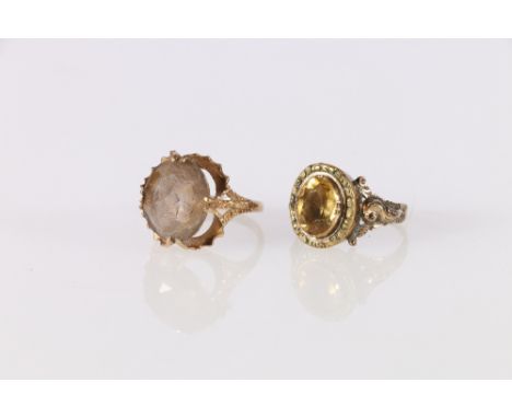 9ct gold faceted quartz dress ring, 4.48g and another unhallmarked set with citrine, 3.77g 