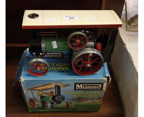 Mamod TE1A working live steam model Traction Engine with accessories, in original box.(B.P. 21% + VAT) 