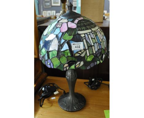 Modern Tiffany style table lamp with multi-coloured mushroom shade. (B.P. 21% + VAT)No obvious damage.