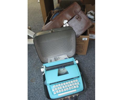 De Luxe Junior typewriter in fitted case, together with a vintage luggage case of small form, leather satchel etc. (B.P. 21% 