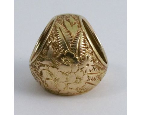 A 15ct gold scarf ring, with engraved decoration, weight 6.5g