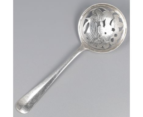 No reserve - Bonbon spoon 'Christa Ehrlich', silver. Beautiful openwork and engraved bonbon spoon made in "Hollands Glad". Th