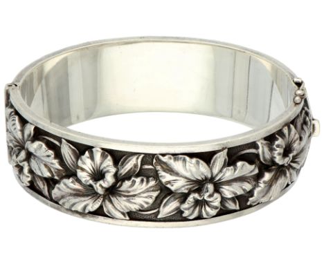 No reserve - 935 Silver vintage bangle bracelet with floral motif. Hallmark: 935 Belgian hallmark. Maker's mark: Cornelius Ev