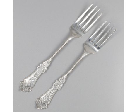 No reserve - 2-piece set of meat forks silver. Made with partly twisted handle and partly with Biedermeier style decoration. 