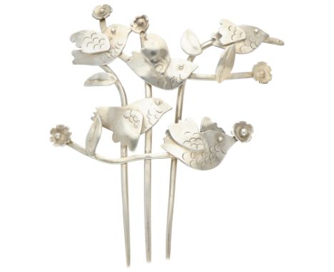 No reserve - Sterling silver hair comb. Hand-forged hair ornament with birds and flowers. In good condition. Hallmarks: 925 D
