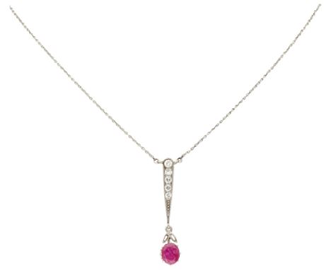 No reserve - 14K White gold pendant on necklace with ruby ​​and diamond. Set with oval faceted natural ruby ​​of approx. 0.68