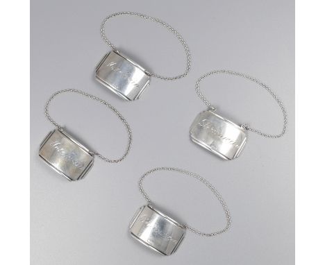 No reserve - 4-piece set of bottle labels Art-Deco silver. Beautiful set of 4 in Art-Deco version with texts Moselwein &amp; 