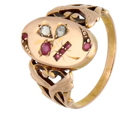 No reserve - 14K Yellow gold ring set with diamond, ruby ​​and simili. Set with rose cut diamonds, the largest approx. Ø 2.3 