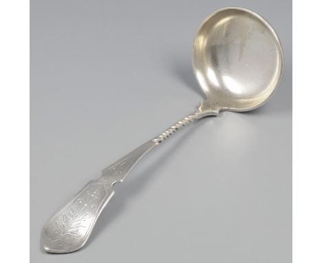 No reserve - Sauce ladle silver. Beautiful sauce ladle with engraved Biedermeier decorations and twisted handle. Netherlands,