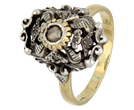 No reserve - 18K Yellow gold / silver vintage ring with diamond. Rose cut diamond (Ø 2.98 mm). In good condition. Hallmarks: 