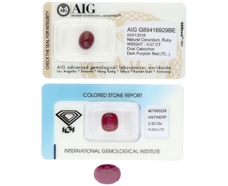 No reserve - Lot of two certified natural rubies ​​and a rubellite. Cut: ruby ​​cabochon cut of 4.07 ct. (IGI), ruby ​​mixed 
