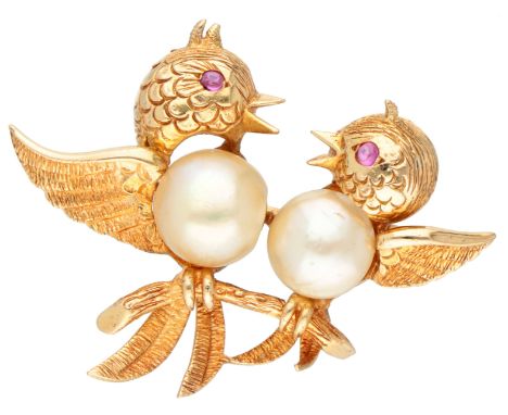 No reserve - French 18K yellow gold brooch of a pair of birds on a twig with bouton pearl. Birds are inspired by a design by 