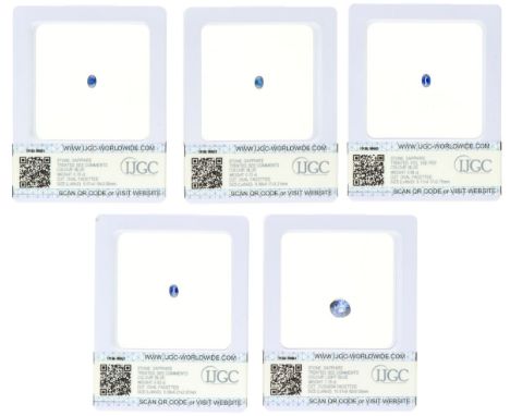 No reserve - Lot of five certified natural loose sapphires between 0.63 and 0.70 ct.  Cut: oval and cushion cut, of which 4 x