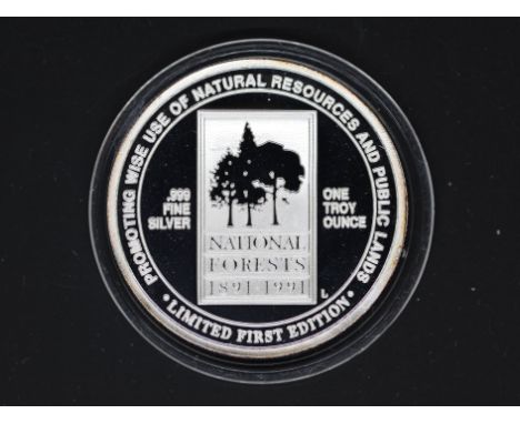 Silver - a 1 troy oz (31.1 grams) fine grade .999 fine silver collectible coin medallion struck by Liberty mint in the USA. T