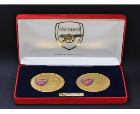 Collectible - Two collectible medals struck by Liberty mint in the USA / Birmingham mint. These medals commemorate the 2001 2