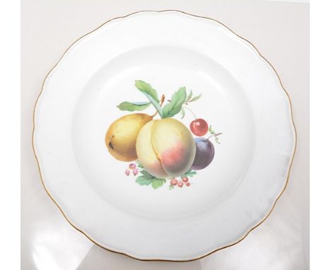 Meissen double scallop moulded porcelain hor d'oeuvre dish, decorated with fruit, width 16cm, two Meissen oval dessert dishes