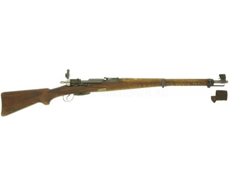  LL 650mm, TL 1110mm, Gradzugverschluss mit Drehwarzenverriegelung, Kastenmagazin, Leitkurvenvisier bis 1500m, WF-Diopter K, 