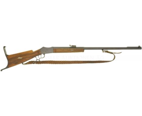  LL 820mm, TL 1270mm, brüniertes Stahlgehäuse. Rechtsseitig signiert "Fr. Boeckle, Glarus". Brünierter Achtkantlauf, im hinte