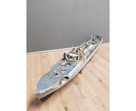 MODEL ITALERI SCHNELLBOOT TYP S 38 BOAT AND CREW
