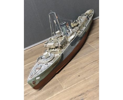 HMS BLUEBELL K80 BRITICH CORUETTE MODEL BOAT AND CREW