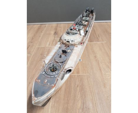 ITALERI MODEL SHIP SCHNELLBOOT TYPE S 100 AND CREW