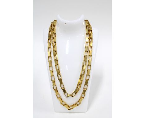 An unmarked mid century gilt metal chain necklace 