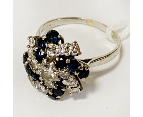 18 CT. GOLD DIAMOND &amp; SAPPHIRE RING SIZE R