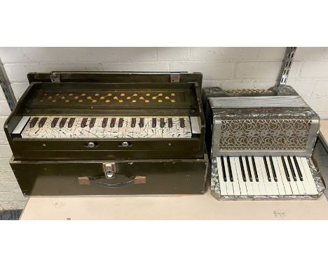 ACCORDION &amp; TABLE CONCERTINA