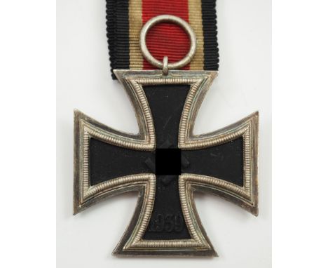 Eisernes Kreuz, 1939, 2. Klasse - 55.Geschwärzter Eisenkern, silberne Zarge, im Ring 55 (J.E. Hammer &amp;amp; Söhne, Gerings