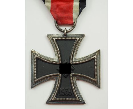 Eisernes Kreuz, 1939, 2. Klasse - 52.Geschwärzter Eisenkern, silberne Zarge, im Ring 53 (Gottlieb &amp;amp; Wagner, Idar Ober