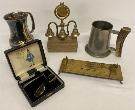 A quantity of assorted metal ware items to include brass, silver plate and pewter.  Lot includes mounted brass horse swingers