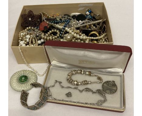 A box of vintage and modern costume jewellery necklaces, brooches and bracelets.  To include stone set, freshwater pearl and 