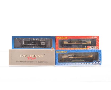 Four Bachmann American HO Gauge Diesel Locomotives one with sound (4), 63905 Louisville & Nashville black and cream Alco Clas