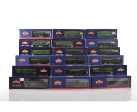 Bachmann boxed 00 Gauge BR SR green MK1 Coaches (18),  39-028B, C and D, 39-053A, B, C, D, E and F, 39128B, 39-153A and C, 39