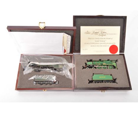 Bachmann boxed 00 Gauge 'Tornado' and 'Lord Nelson'  Locomotives and Tenders in wooden presentation boxes (2), 32-550 BR gree