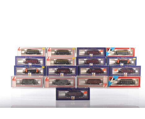 Lima 00 Gauge Boxed Seacow Hopper wagons (17), comprising, 305667A6  grey with yellow edge (5), 30569987 grey with orange end