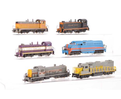Revell AHM and  Hong Kong unboxed American HO Gauge Diesel Switchers (6),  Revell EMD SW7, Southern Pacific  black and orange