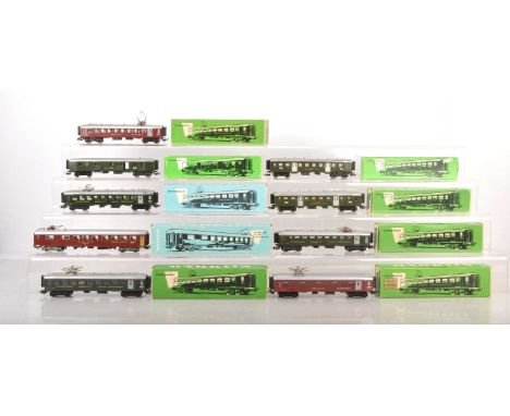 Vintage Marklin HO Gauge 3-rail Swiss (SBB) Coaching Stock (9),  comprising green-boxed tinplate coaches, ref 4030 Restaurant