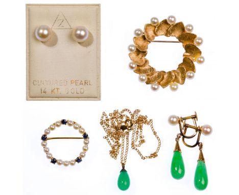 14k Yellow Gold Jewelry Assortment  (5) items including (2) pairs of earrings, (2) pins and a necklace having pendant; all ma
