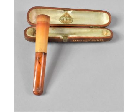 A Vintage Cased Amber Cheroot Holder, Vienna Made 